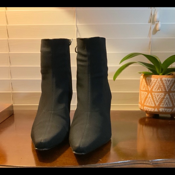 Black Donald J. Pliner Booties - Picture 5 of 10